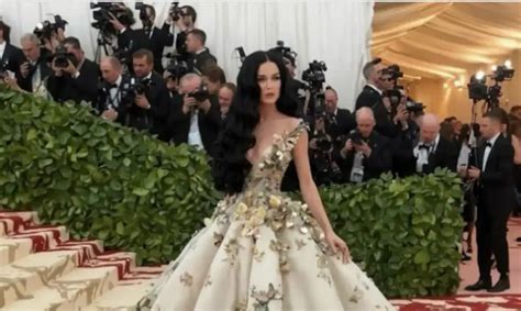 fakes celebrites|Met Gala AI photos of Katy Perry, Rihanna and Dua Lipa trick the。